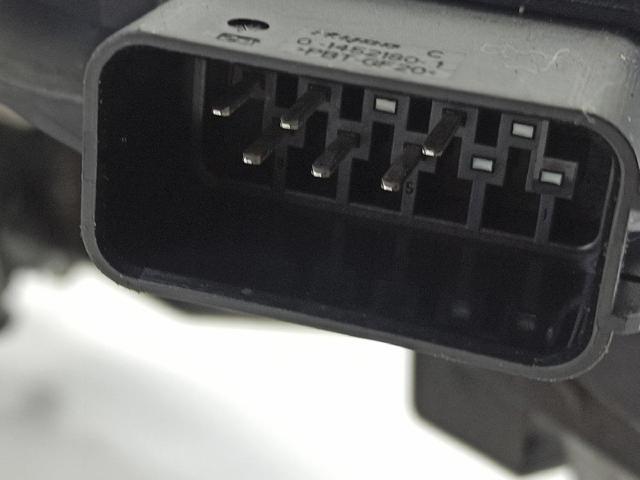 FORD 8M2AR21812AA Cerradura de puerta delantera derecha  comprar en Albacete