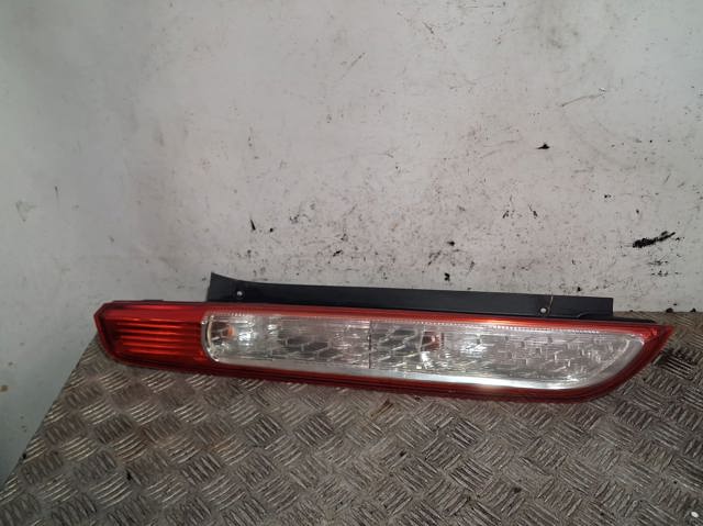 FORD 8M5113405AD Piloto trasero izquierdo  en stock Terrassa