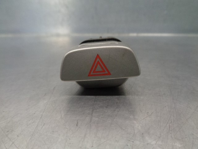 Interruptor warning Ford Focus II (DA, HCP, DP)