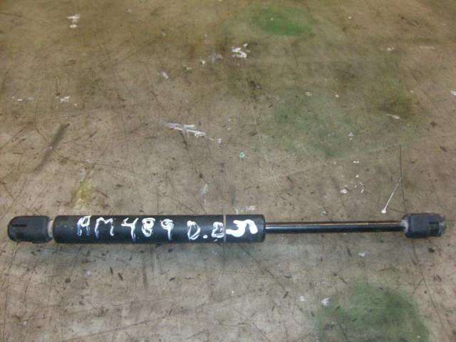 8N0823359 Amortiguador de capó  en stock Castellón