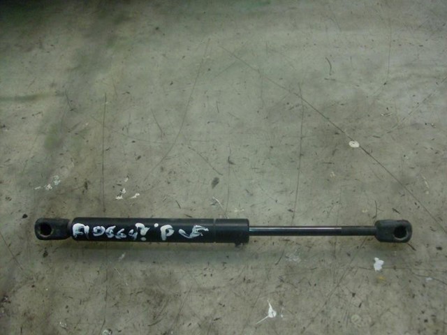 VAG 8N0823359 Amortiguador de capó  en stock Terrassa