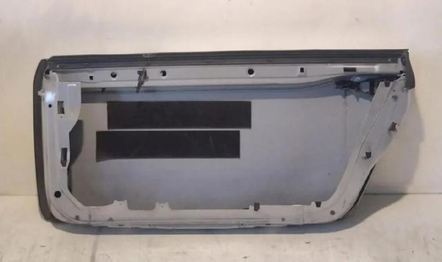 8N0831052C VAG Puerta delantera derecha  comprar en Oviedo