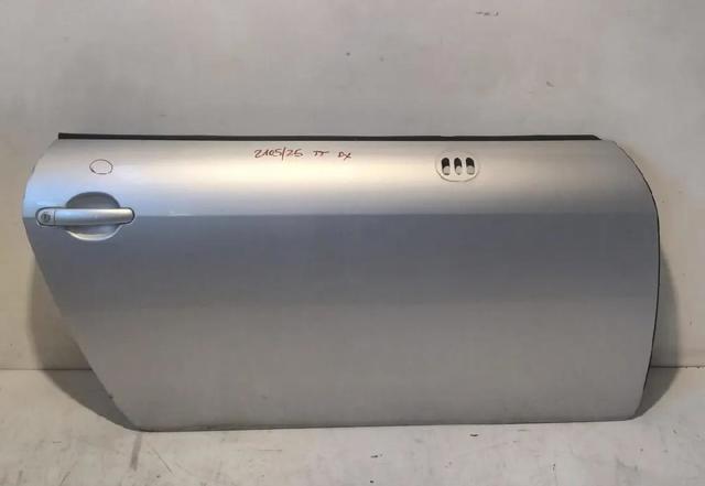 8N0831052C Puerta delantera derecha comprar Sevilla