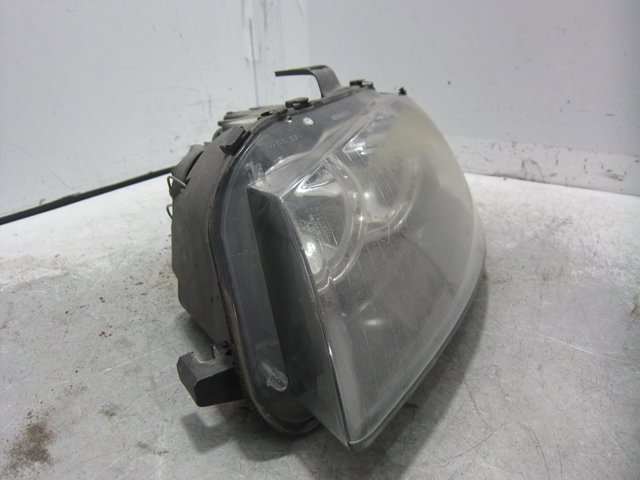 8P0941003K VAG Faro izquierdo  comprar en Jaén