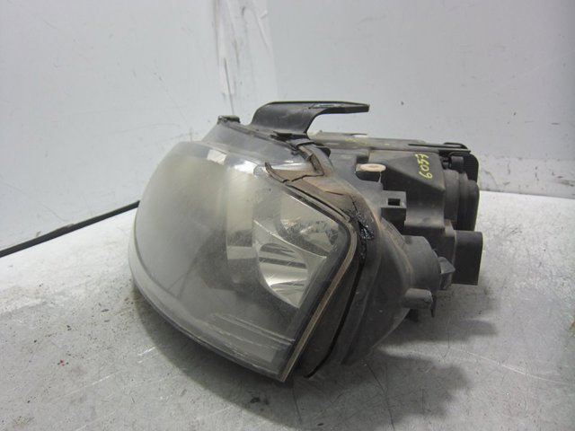VAG 8P0941003K Faro izquierdo  comprar en Albacete