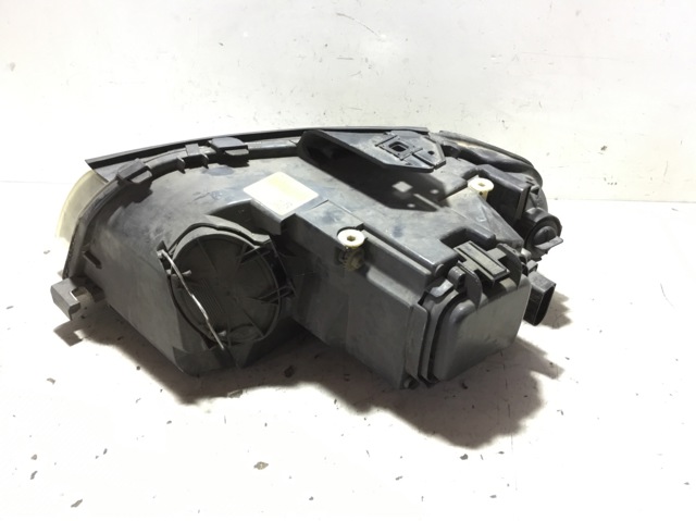 Faro derecho Audi A3 8P1