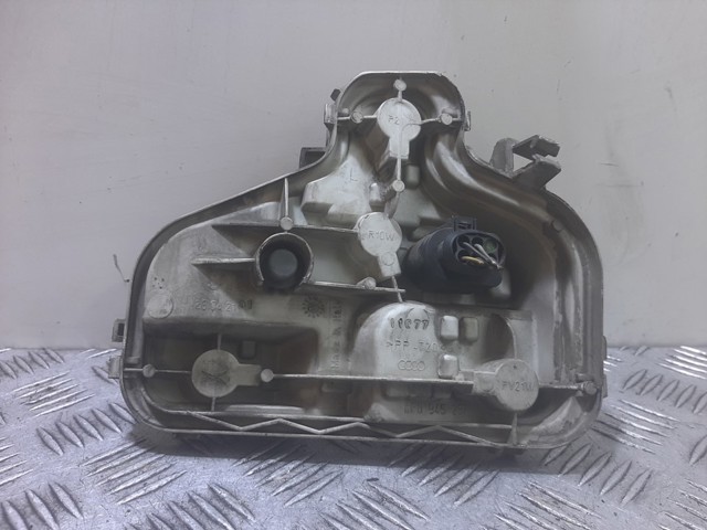 8P0945096 Piloto trasero exterior derecho  comprar en Reus