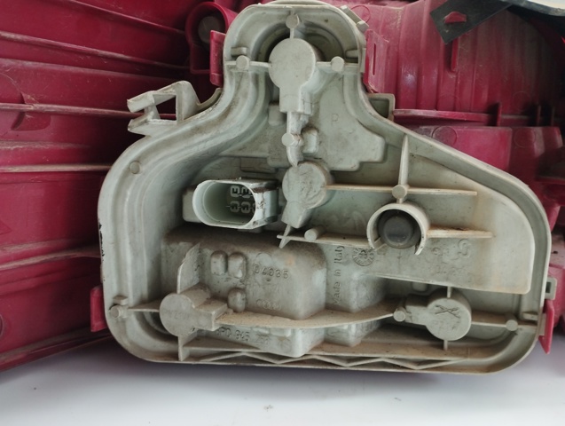 8P0945096 VAG Piloto trasero exterior derecho  comprar en Lleida