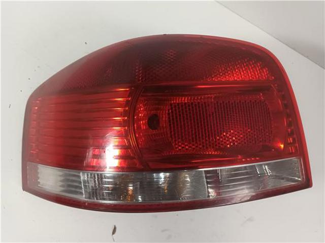 VAG 8P0945257 Piloto trasero exterior derecho  en stock Terrassa