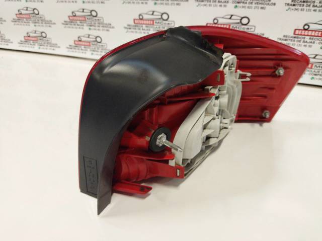 8P0945257 Piloto trasero exterior derecho  comprar en Pontevedra