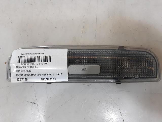 8P0947111 Luz interior trasera  disponible Málaga