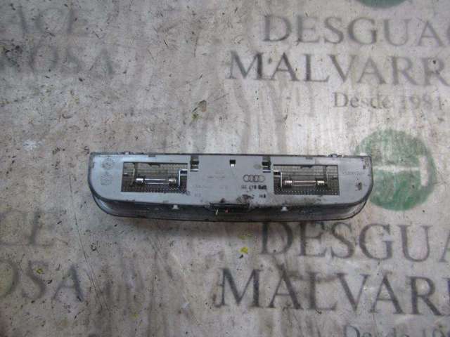 8P0947111 Luz interior trasera  comprar en Reus