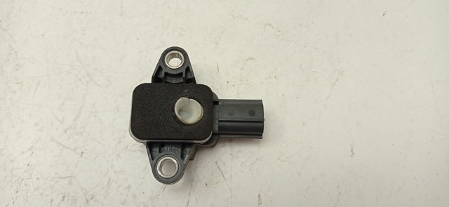 8P0955557 Sensor de airbag delantero  en stock Sabadell