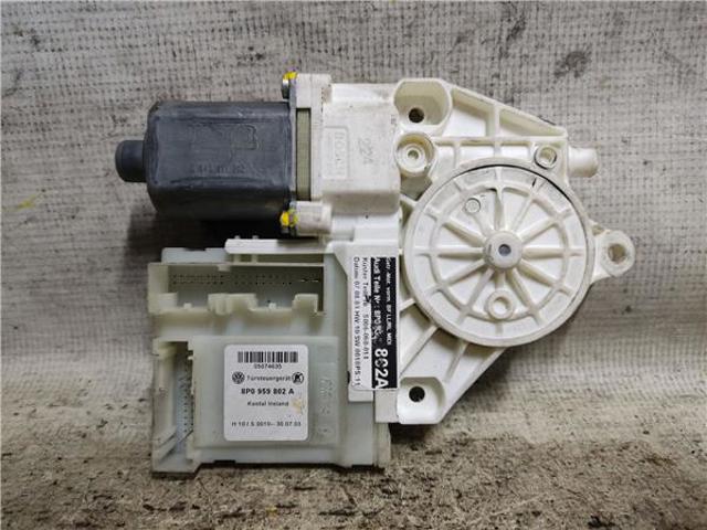 8P0959802A Motor del elevalunas de la puerta delantera derecha  disponible Burgos