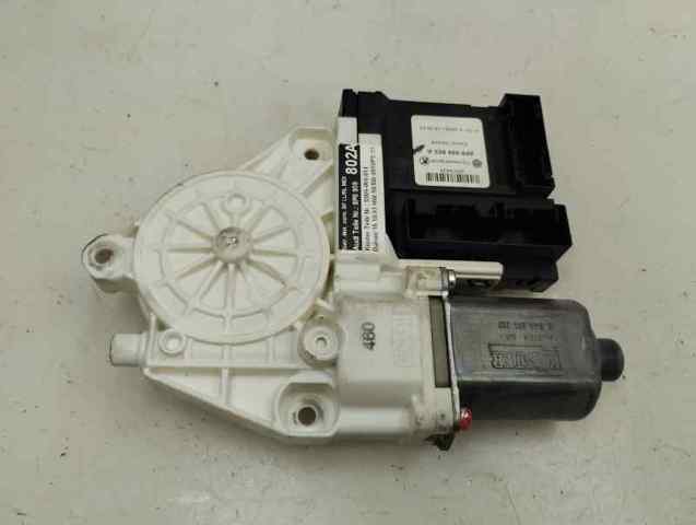 VAG 8P0959802A Motor del elevalunas de la puerta delantera derecha  comprar en Albacete