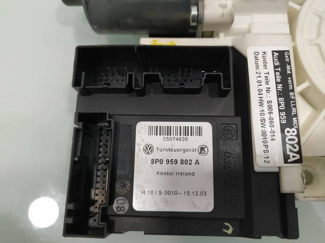 8P0959802A VAG Motor del elevalunas de la puerta delantera derecha  en stock Gandía