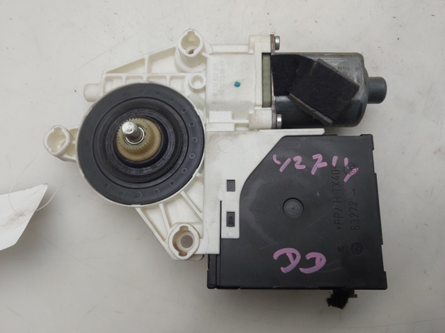 Comprar Motor del elevalunas de la puerta delantera derecha Audi A3  hatchback usado