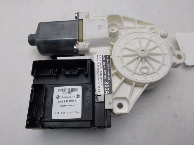 Motor elevalunas delantero izquierdo Audi A3  8P1 usado