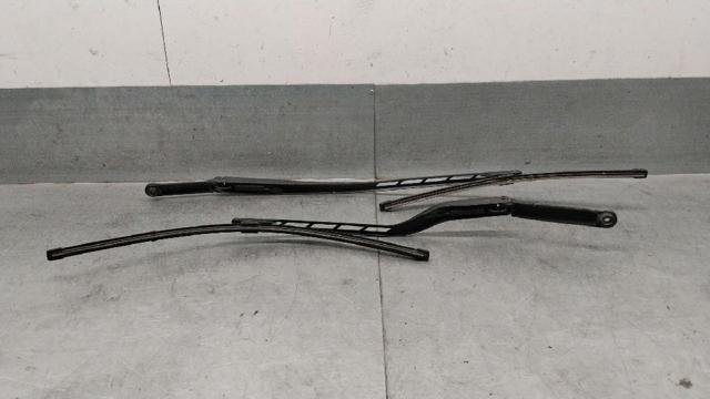 VAG 8P1955408A Brazo del limpiaparabrisas  en stock Valencia