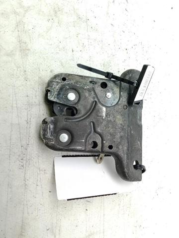 8P3827505 Cerradura de tapa de maletero  disponible Málaga