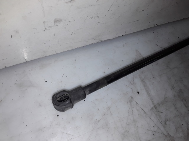 8P3827552B VAG Amortiguador de la tapa del maletero  disponible Alicante