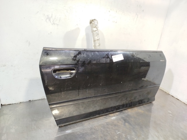 VAG 8P3831052D Puerta delantera derecha  disponible Lugo