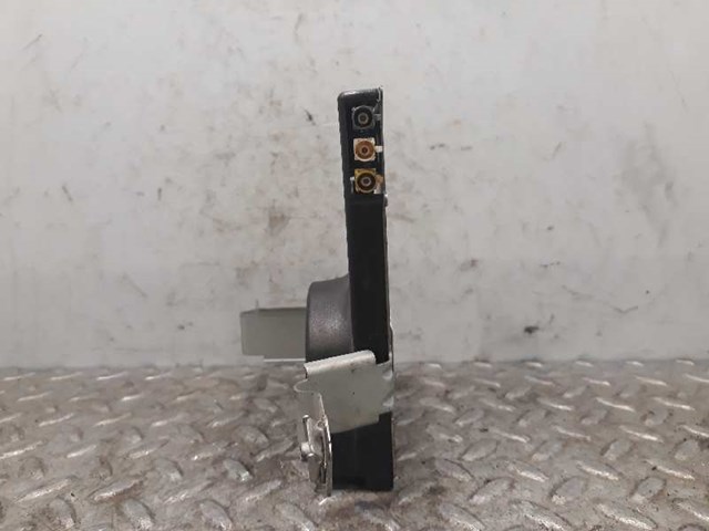8P4035225 Amplificador de señal de antena  disponible Utrera