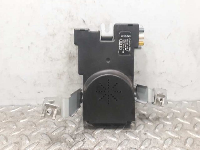 VAG 8P4035225 Amplificador de señal de antena  disponible España