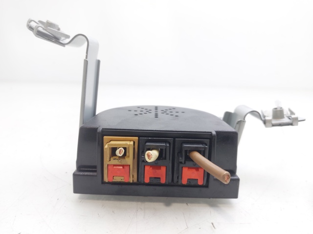 8P4035225D VAG Amplificador de señal de antena comprar Alcalá