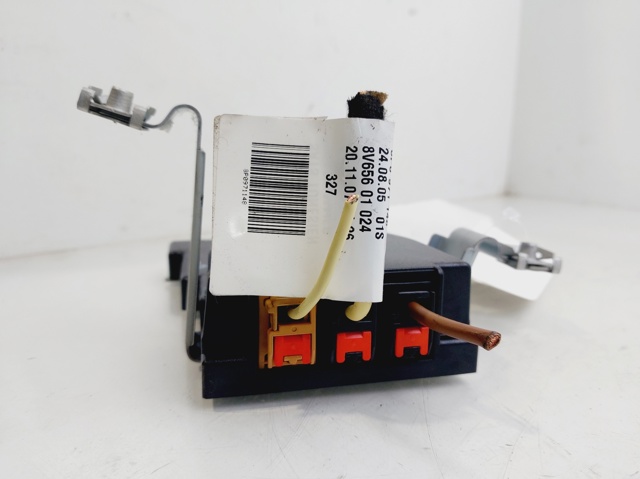 8P4035225D Amplificador de señal de antena  disponible Málaga