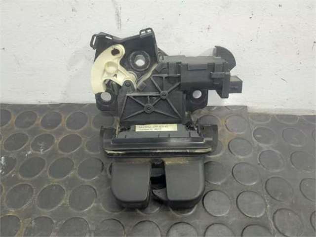 8P4827505A VAG Cerradura de maletero  en stock Huelva