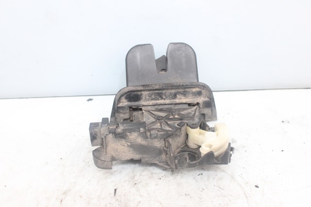 8P4827505B VAG Cerradura de tapa de maletero  comprar en Lleida