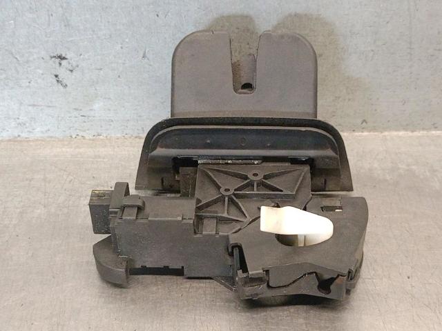 8P4827505B VAG Cerradura de tapa de maletero  disponible Vigo