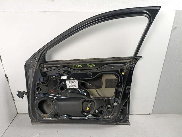 8P4831052A Puerta delantera derecha comprar Almería