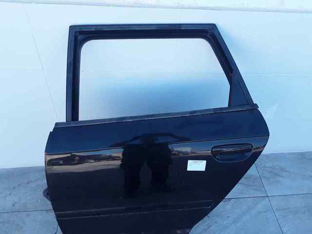 8P4833051A VAG Puerta trasera izquierda  comprar en Jaén