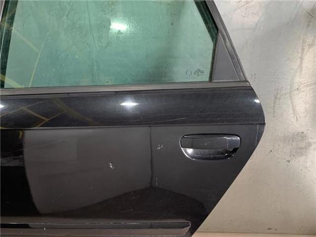 VAG 8P4833051A Puerta trasera izquierda  en stock Terrassa