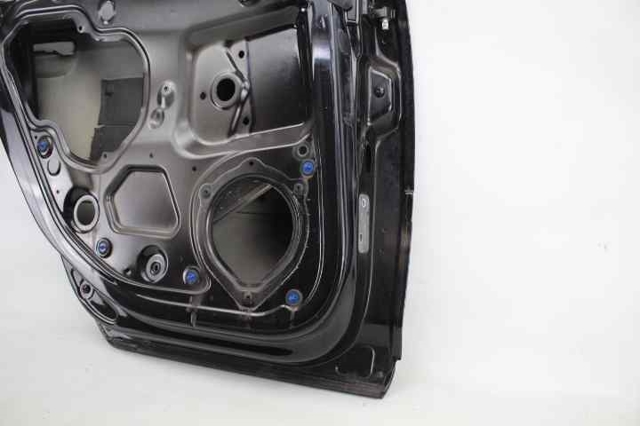 8P4833051A VAG Puerta trasera izquierda  en stock Córdoba