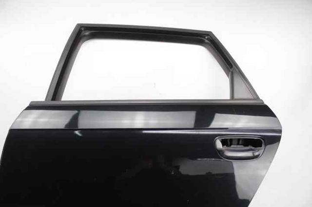 8P4833051A VAG Puerta trasera izquierda comprar Alcalá