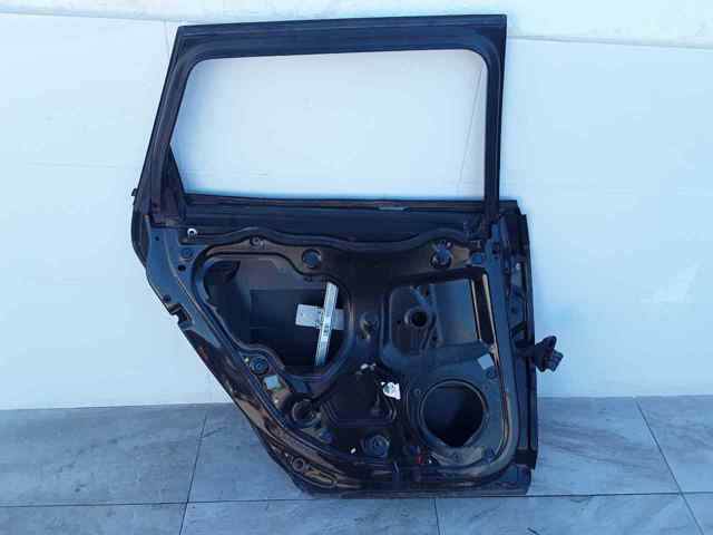 8P4833051A VAG Puerta trasera izquierda  en stock Huelva
