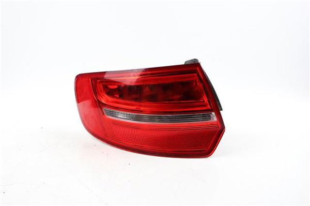 8P4945095E Piloto trasero exterior izquierdo  en stock Granada