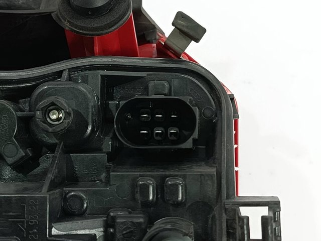 8P4945096E VAG Piloto trasero exterior derecho  comprar en Lleida