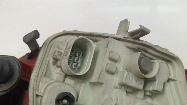 8P4945096E Piloto trasero exterior derecho comprar Girona