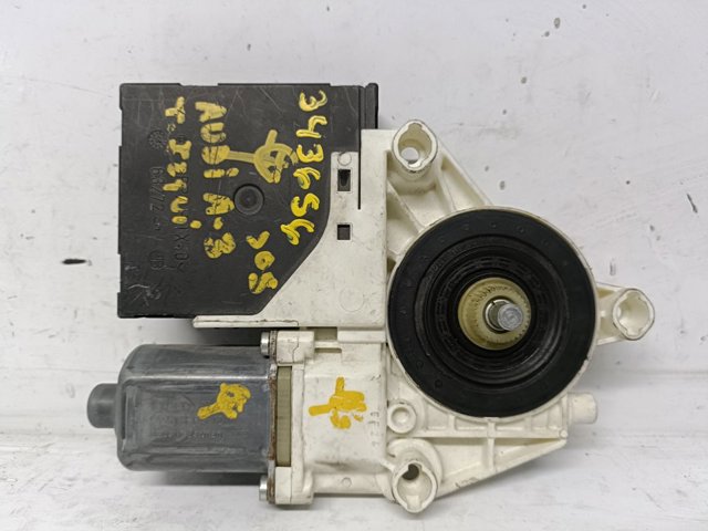 Motor elevalunas trasero izquierdo para audi a3 (8p1) (2003-2012) 1.8 tfsi cayc 0130822263 8P4959801D