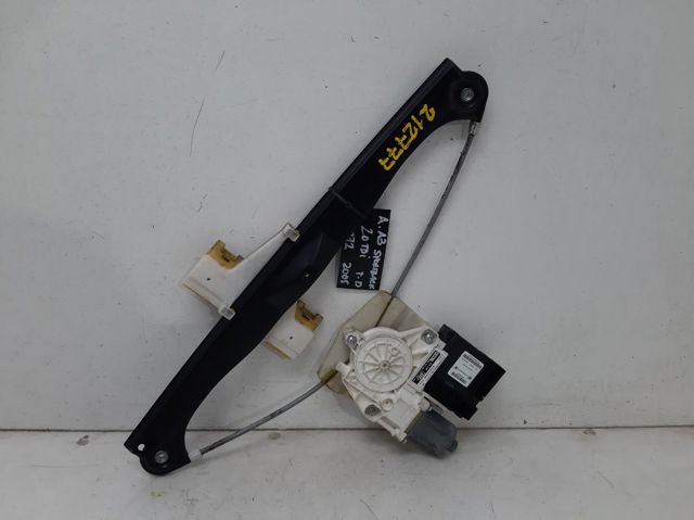VAG 8P4959802B Motor del elevalunas de la puerta trasera derecha  comprar en Ponferrada