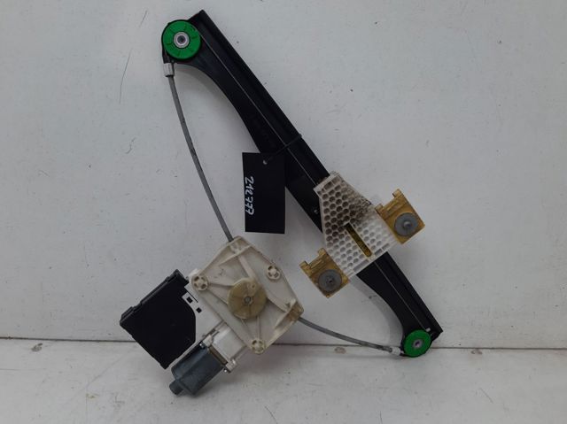 VAG 8P4959802B Motor del elevalunas de la puerta trasera derecha  disponible España