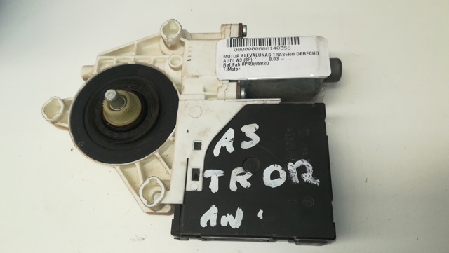 8P4959802D Motor del elevalunas de la puerta trasera derecha  disponible Málaga