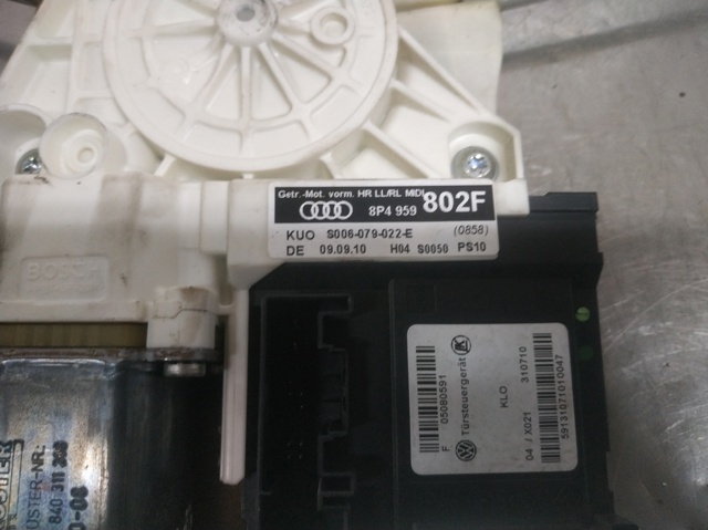8P4959802F VAG