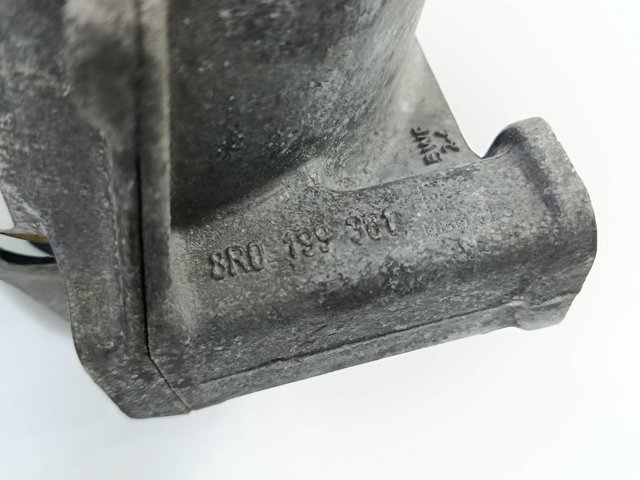 Soporte de motor derecho 8R0199381 VAG