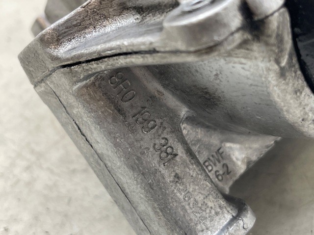 8R0199381 Soporte de motor derecho  disponible Málaga