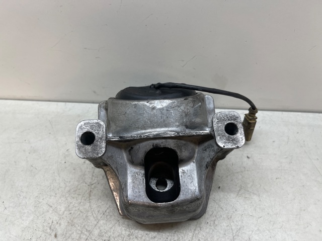 VAG 8R0199381 Soporte de motor derecho  disponible Lugo